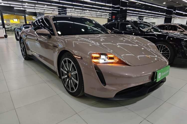 Used Porsche Taycan 2022 Taycan Front Right 45 Deg
