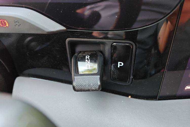Used Porsche Taycan 2022-Year Updated Taycan Gear Lever