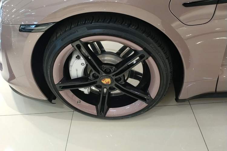 Used Porsche Taycan 2022-Year Updated Taycan Left Front Wheel Hub