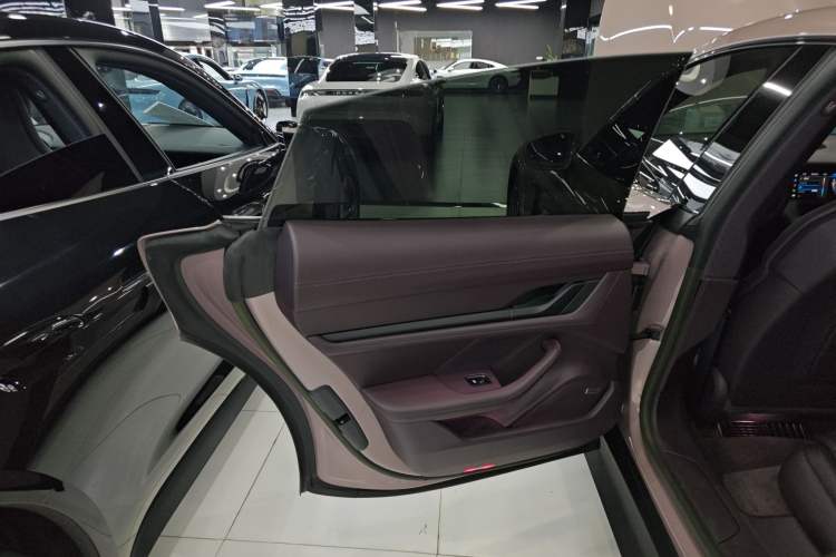 Used Porsche Taycan 2022 Taycan Left Rear Door Interior