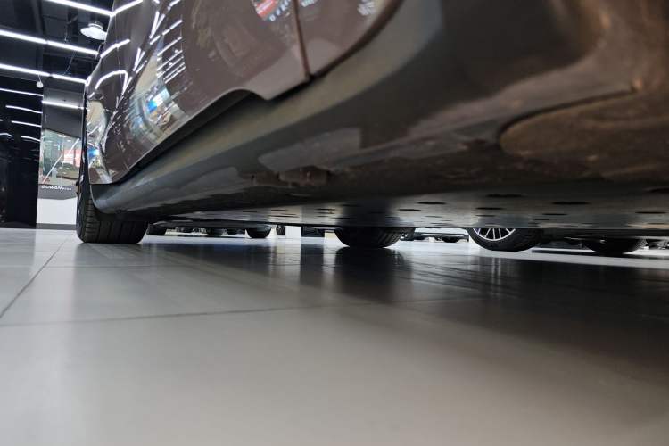 Used Porsche Taycan 2022 Taycan Right Side Sill