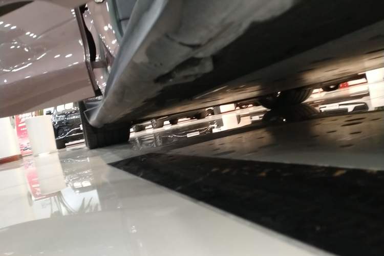Used Porsche Taycan 2022-Year Updated Taycan Right Side Sill