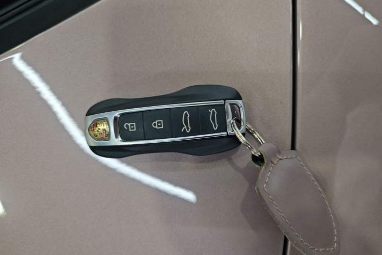 Used Porsche Taycan 2022 Taycan Vehicle Key