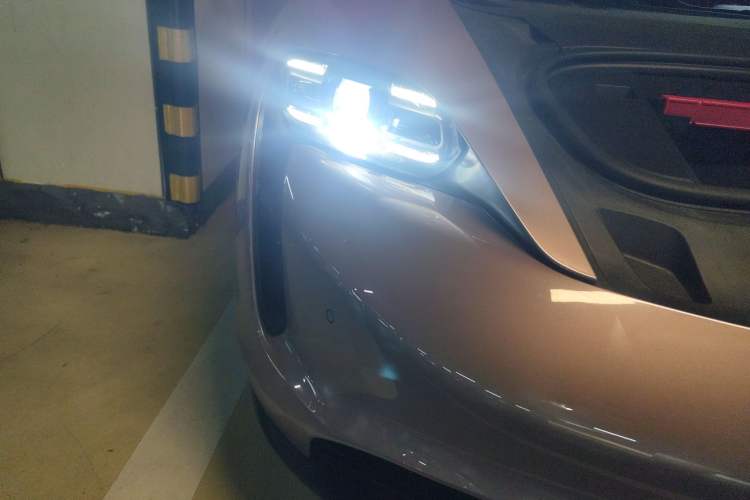 Used Porsche Taycan 2022 Taycan Right Front Headlight