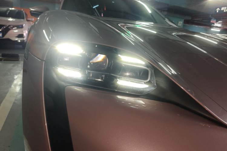 Used Porsche Taycan 2022-Year Updated Taycan Right Front Headlight