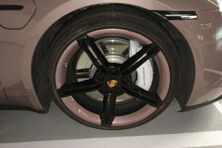 Used Porsche Taycan 2022 Taycan Right Front Wheel Hub