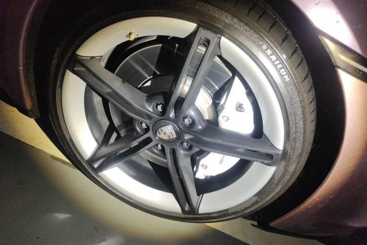 Used Porsche Taycan 2022-Year Updated Taycan Right Front Wheel Hub