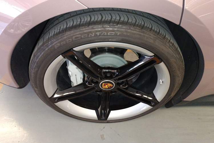 Used Porsche Taycan 2022 Taycan Right Rear Wheel Hub