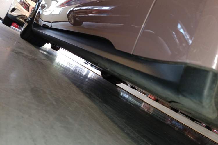 Used Porsche Taycan 2022 Taycan Right Side Sill