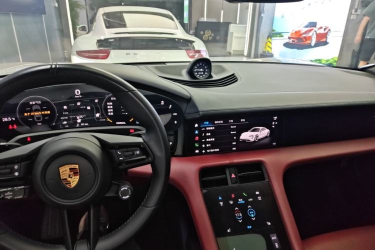 Used Porsche Taycan 2022-Year Updated Taycan Center Console