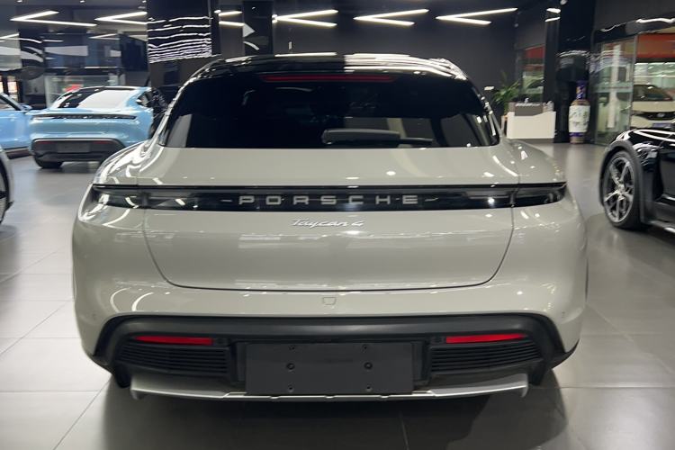 Used Porsche Taycan 2022 Taycan 4 Cross Turismo Exterior 4