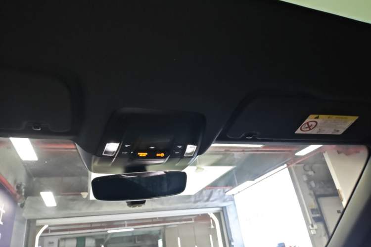Used Porsche Taycan 2022-Year Updated Taycan Headliner