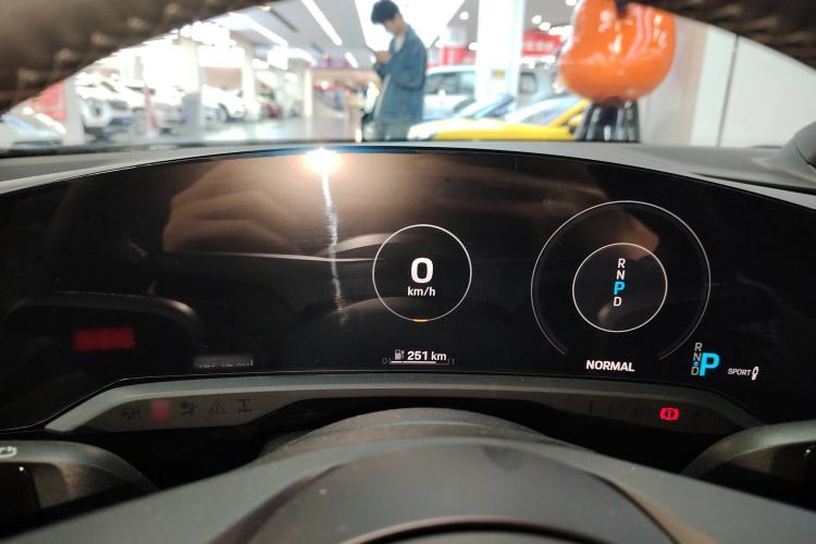 Used Porsche Taycan 2022-Year Updated Taycan Instrument Cluster