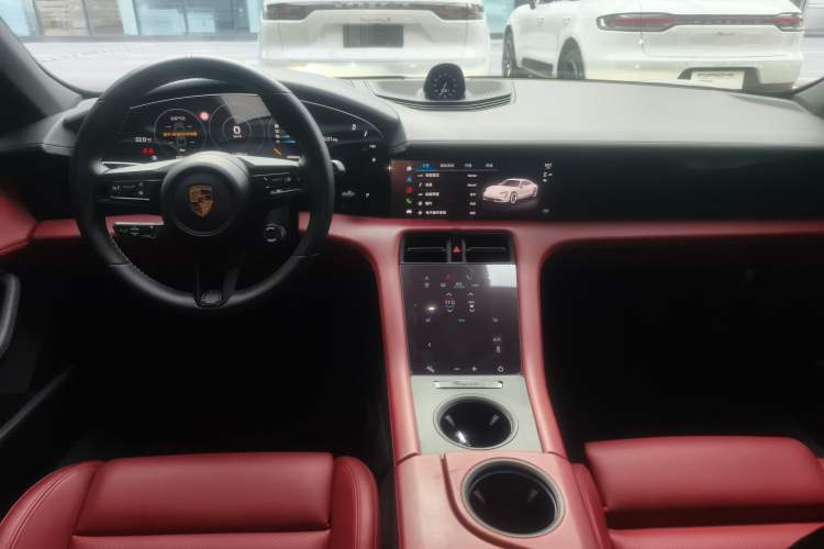 Used Porsche Taycan 2022-Year Updated Taycan Interior 2