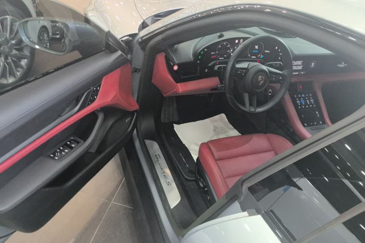 Used Porsche Taycan 2022 Taycan 4S Interior 3
