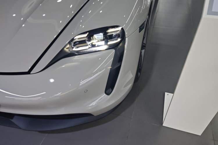 Used Porsche Taycan 2022 Taycan Left Front Headlight