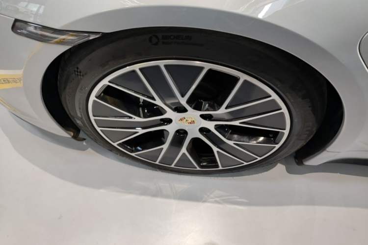 Used Porsche Taycan 2022-Year Updated Taycan Left Front Wheel Hub