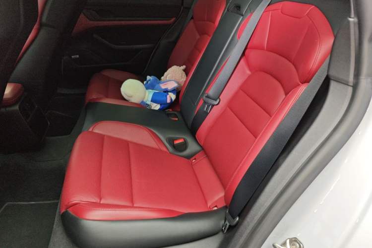 Used Porsche Taycan 2022 Taycan Left Rear Seat