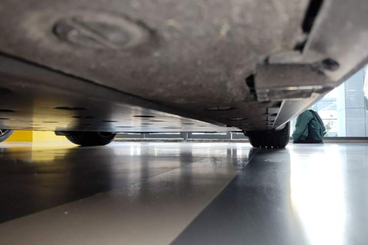 Used Porsche Taycan 2022-Year Updated Taycan Left Side Sill