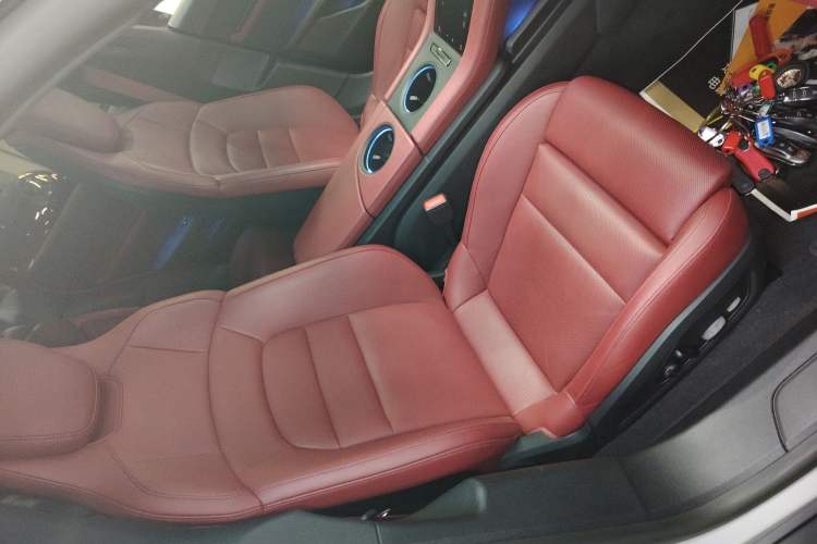 Used Porsche Taycan 2022-Year Updated Taycan Right Front Seat