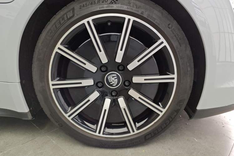 Used Porsche Taycan 2022 Taycan Right Front Wheel Hub