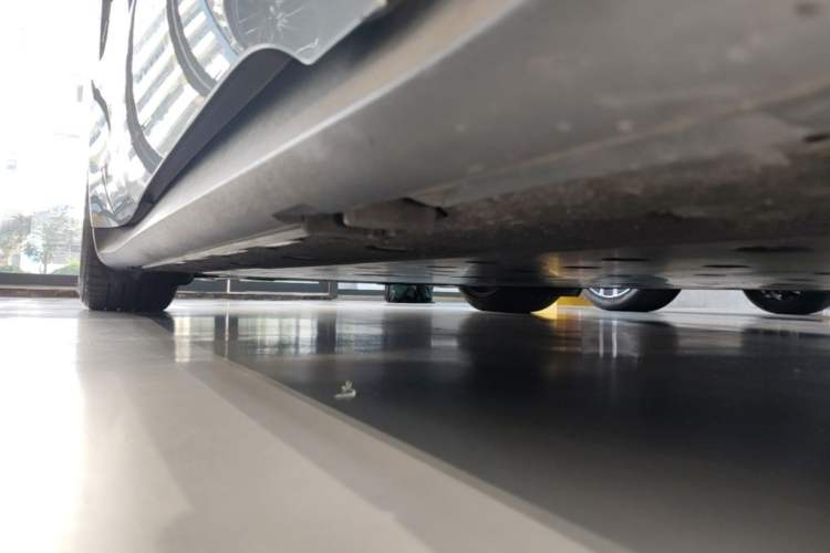 Used Porsche Taycan 2022-Year Updated Taycan Right Side Sill
