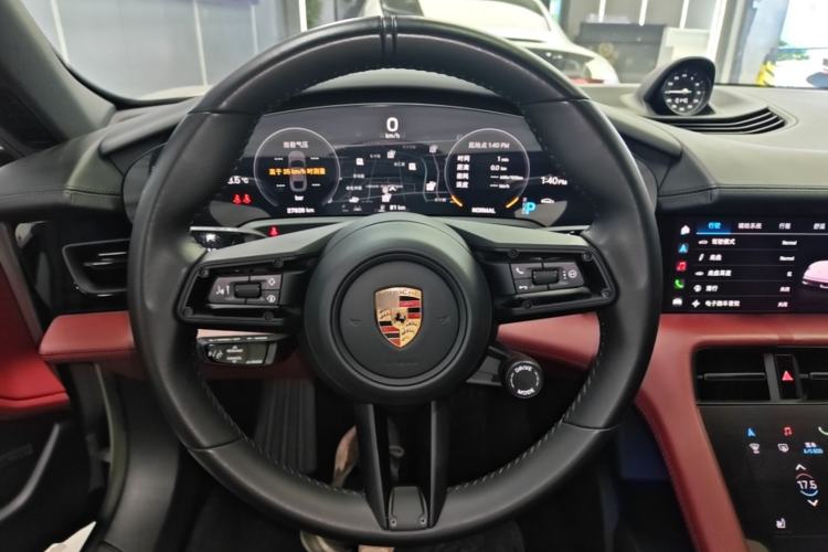 Used Porsche Taycan 2022-Year Updated Taycan Steering Wheel