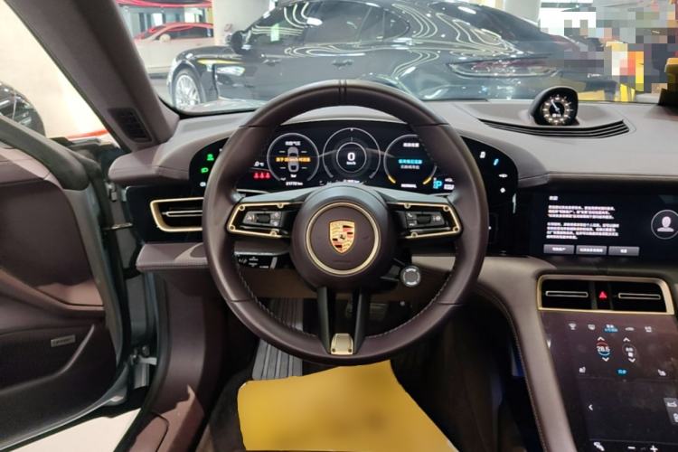 Used Porsche Taycan 2022-Year Updated Taycan Steering Wheel