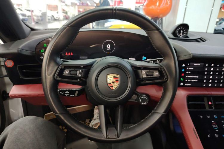 Used Porsche Taycan 2022-Year Updated Taycan Steering Wheel