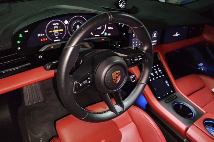 Used Porsche Taycan 2022-Year Updated Taycan Steering Wheel
