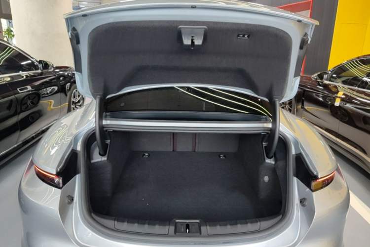 Used Porsche Taycan 2022-Year Updated Taycan Trunk