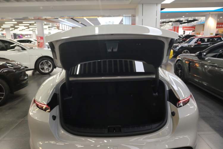 Used Porsche Taycan 2022-Year Updated Taycan Trunk