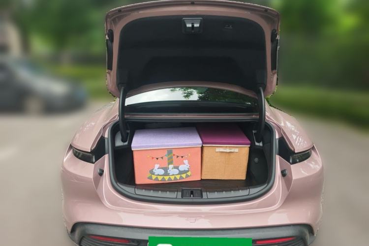 Used Porsche Taycan 2022-Year Updated Taycan Trunk