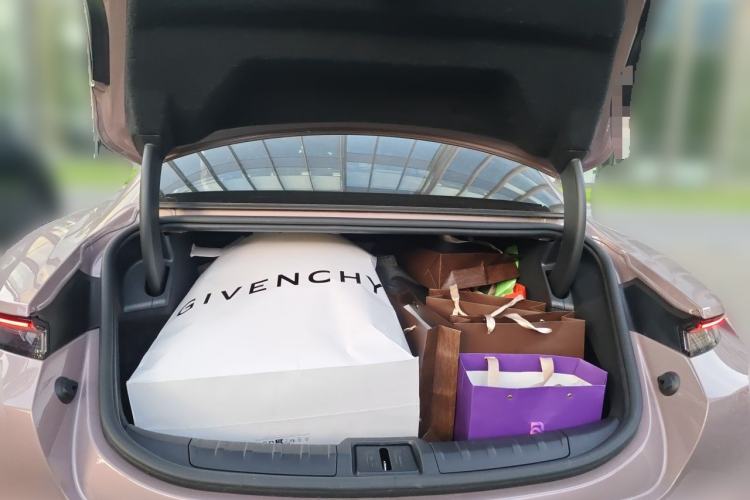 Used Porsche Taycan 2022-Year Updated Taycan Trunk