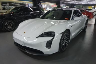 Used Porsche Taycan 2022-Year Updated Taycan