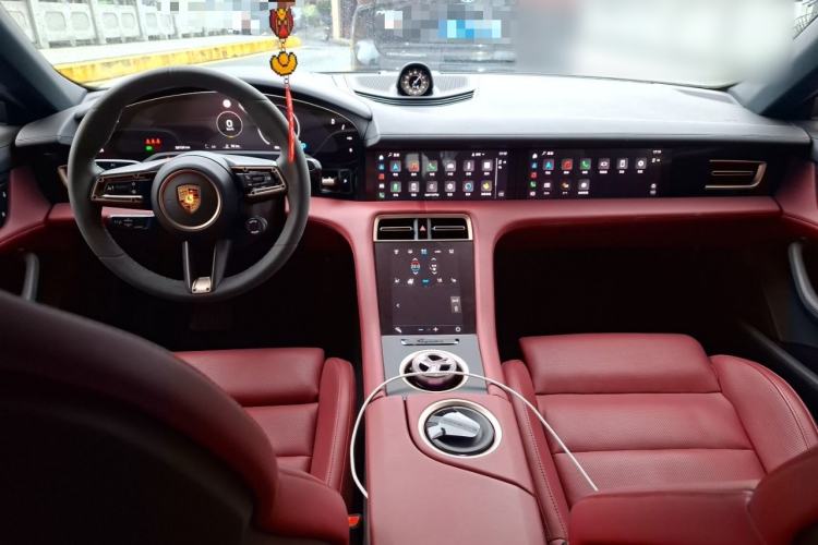 Used Porsche Taycan 2022-Year Restyled Taycan 4S Center Console