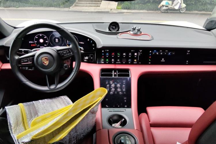Used Porsche Taycan 2022 Taycan Center Console