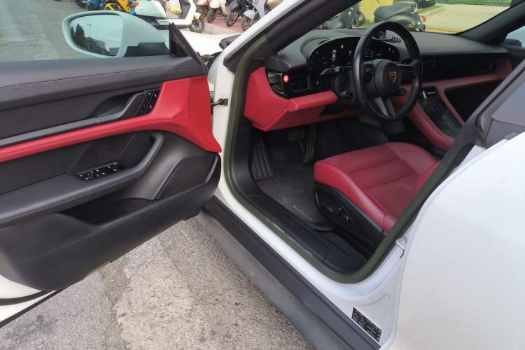 Used Porsche Taycan 2022-Year Updated Taycan Driver Seat