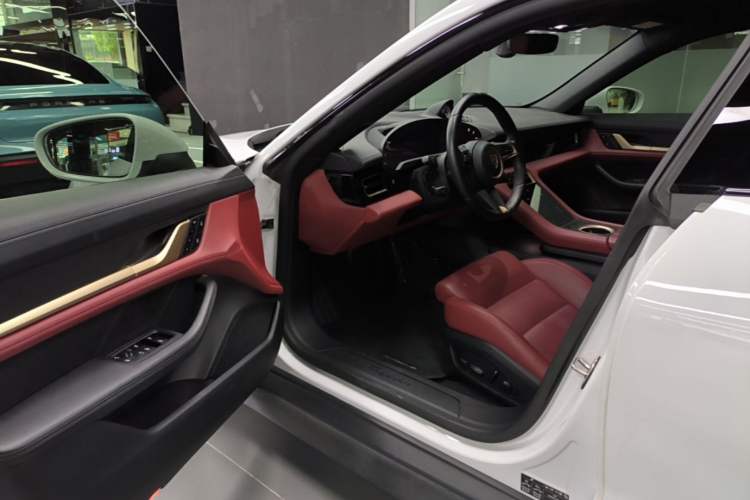 Used Porsche Taycan 2022-Year Updated Taycan Driver Seat