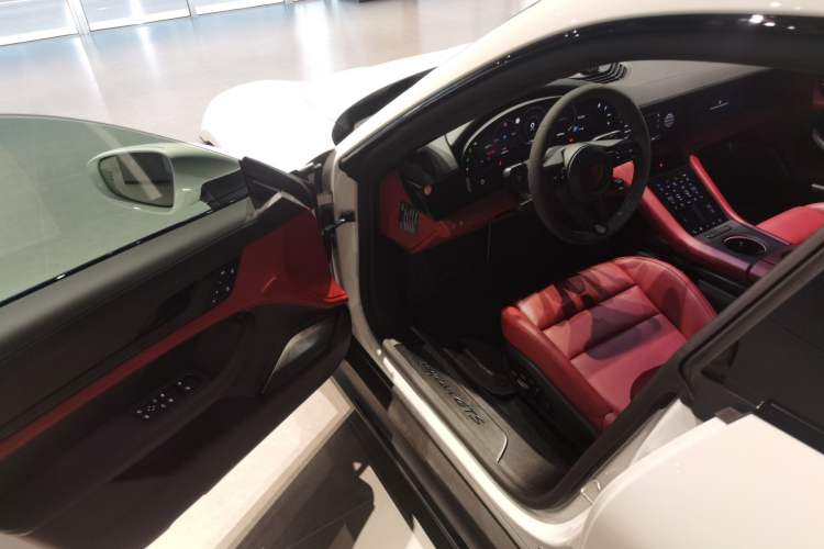 Used Porsche Taycan 2022 Taycan GTS Driver Seat
