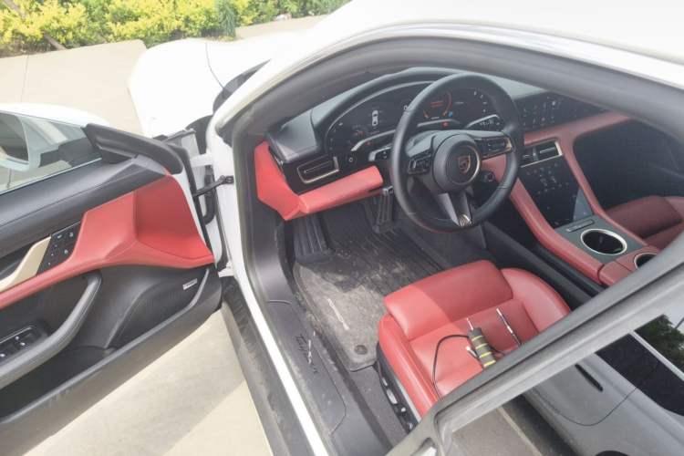 Used Porsche Taycan 2022-Year Updated Taycan Driver Seat
