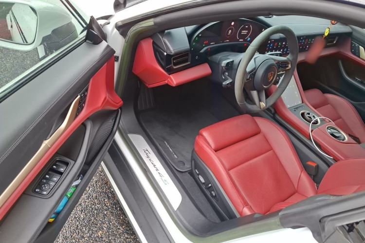 Used Porsche Taycan 2022-Year Restyled Taycan 4S Driver Seat
