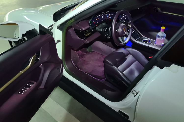 Used Porsche Taycan 2022-Year Updated Taycan Driver Seat
