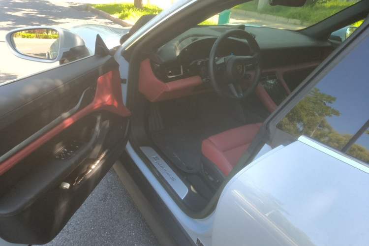 Used Porsche Taycan 2022 Taycan 4S Driver Seat