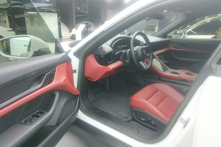Used Porsche Taycan 2022-Year Updated Taycan Driver Seat