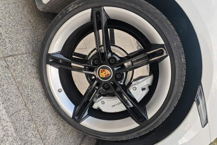 Used Porsche Taycan 2022-Year Updated Taycan Exterior 7