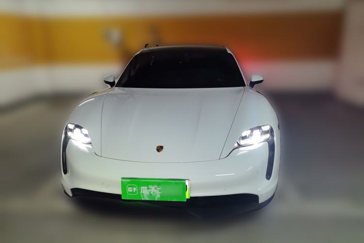 Used Porsche Taycan 2022-Year Updated Taycan Front