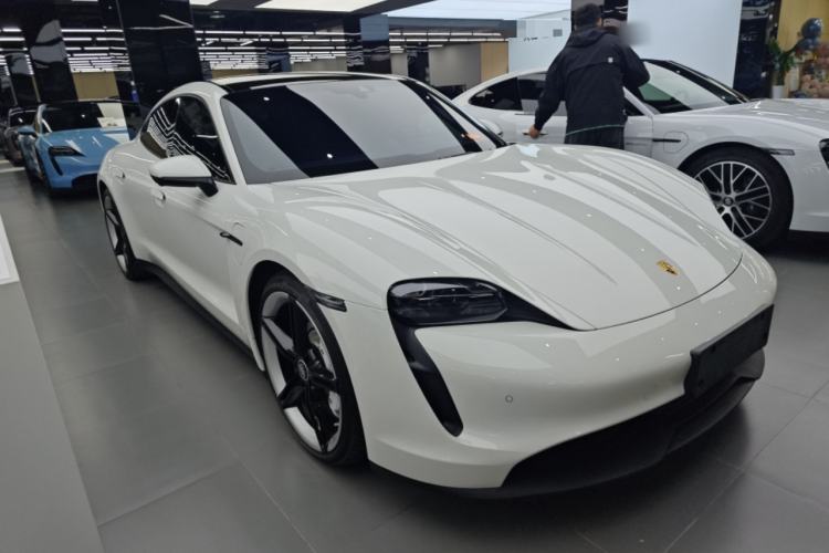 Used Porsche Taycan 2022 Taycan Front Right 45 Deg