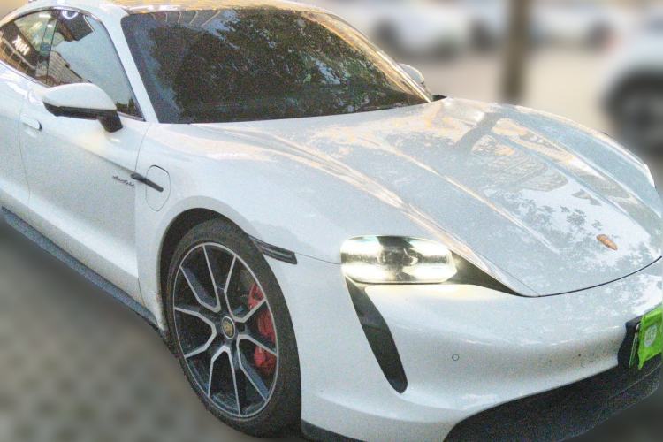 Used Porsche Taycan 2022-Year Restyled Taycan 4S Front Right 45 Deg