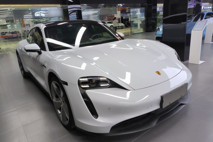 Used Porsche Taycan 2022 Taycan Front Right 45 Deg